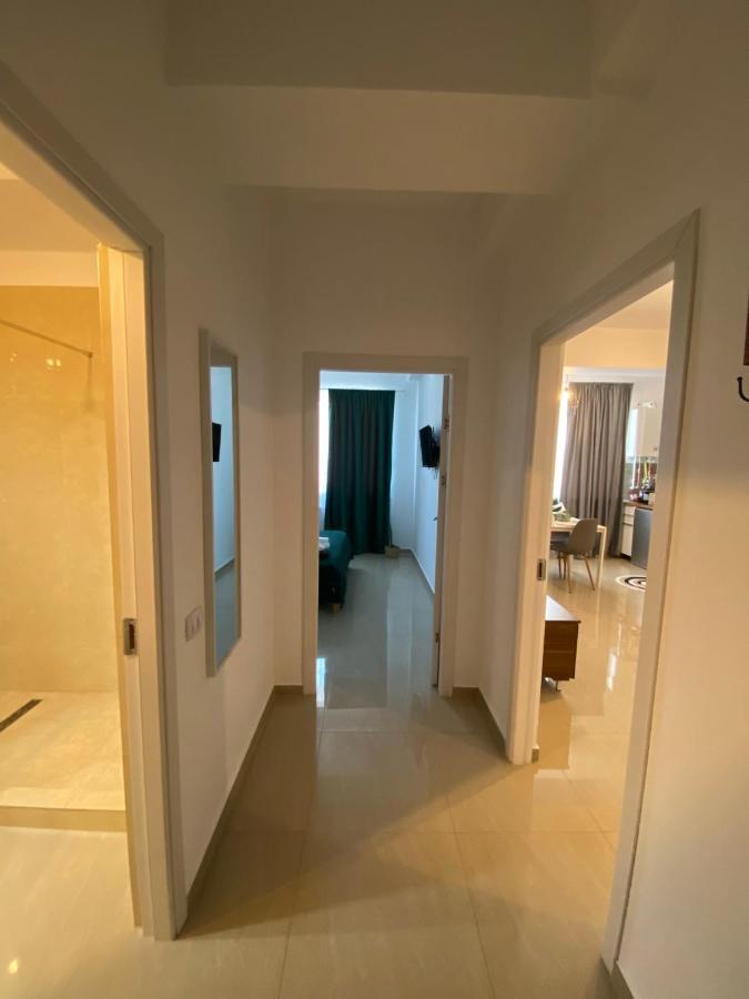 Royal Reed Apartments Navodari Luaran gambar